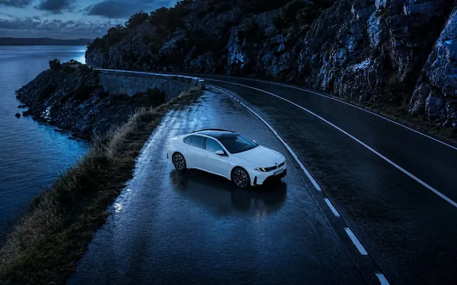 Новый BMW i3 уже на конвейере: что известно об электроседане Neue Klasse перед стартом продаж