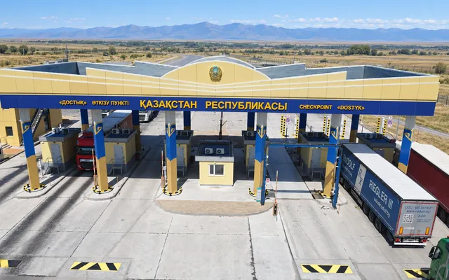 25 сентября автомобильные пункты на границе Казахстана с Китаем не будут работать