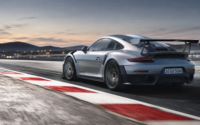 Porsche 911 GT2 Flachbau RS: чем Sonderwunsch отличается от серийного 911