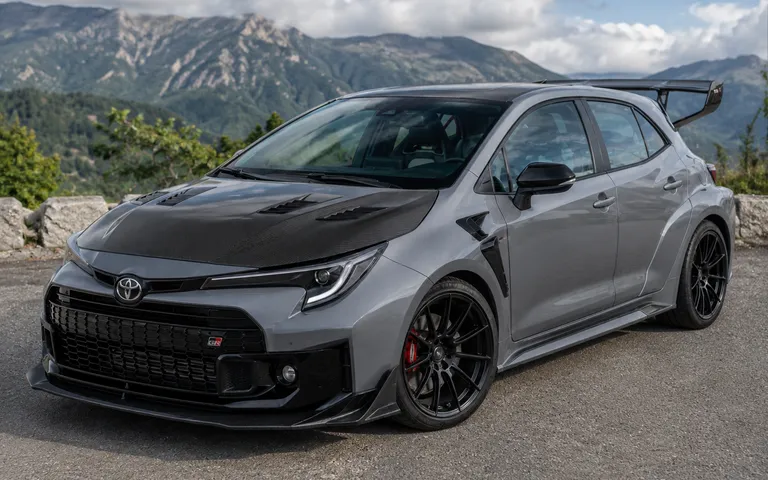 Toyota GRMN Corolla — екстремальна GR Corolla для треку Toyota GRMN Corolla — екстремальна GR Corolla для треку