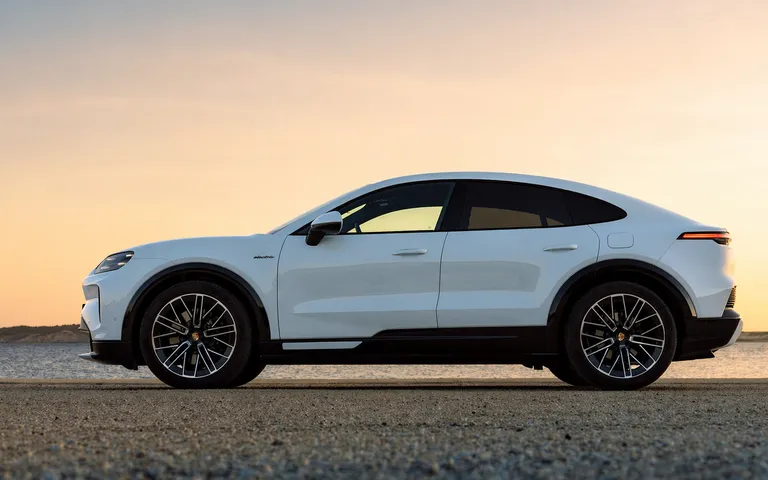 Porsche з автоматичними дверима — прем'єра на Auto China 2026